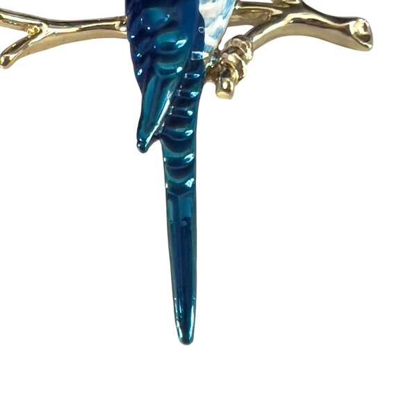 Pair of Blue & White Parrot Macaw Rhinestone Brooch Pins Gold Tone Branches - Picture 3 of 7